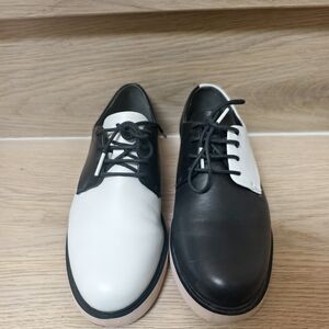 camper twins Black and White women's derby Shoes us5-5.5